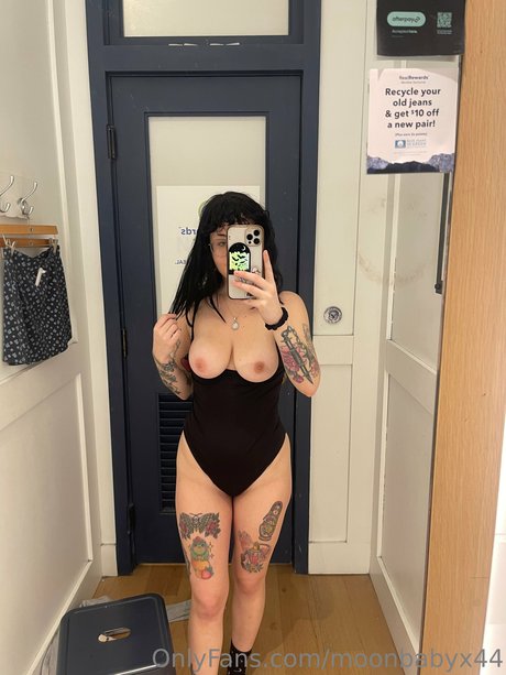 Moonbabyx44 nude leaked OnlyFans photo #185