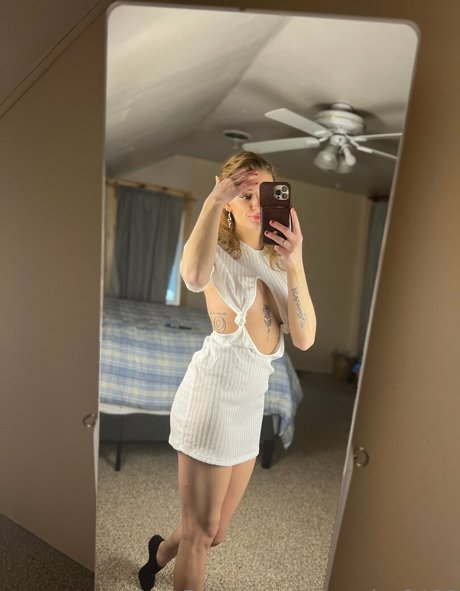 Mercedes2400 nude leaked OnlyFans pic