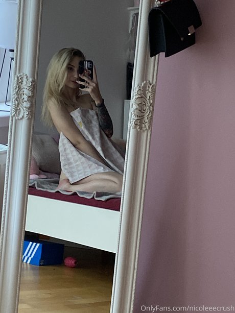 Nicoleeecrush nude leaked OnlyFans pic