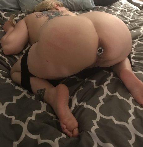 HotwifeAly nude leaked OnlyFans pic