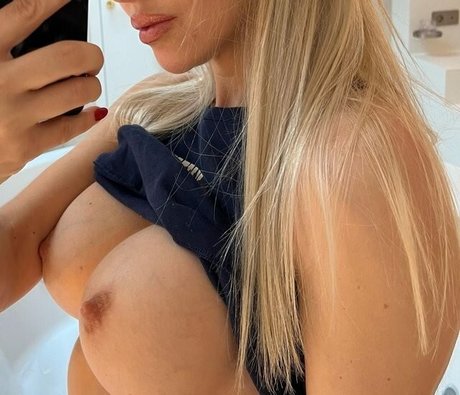 Stephanie Clerbois nude leaked OnlyFans pic