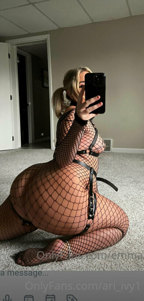 Ari_ivy1 nude leaked OnlyFans pic
